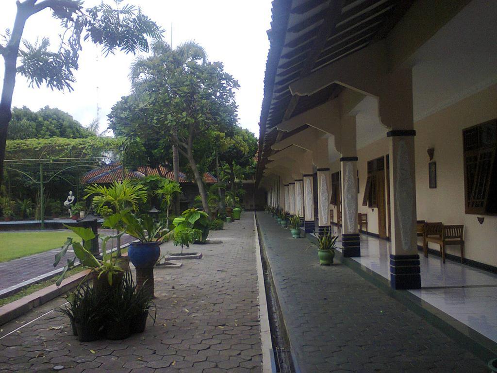 Hotel Galuh Prambanan Exterior photo